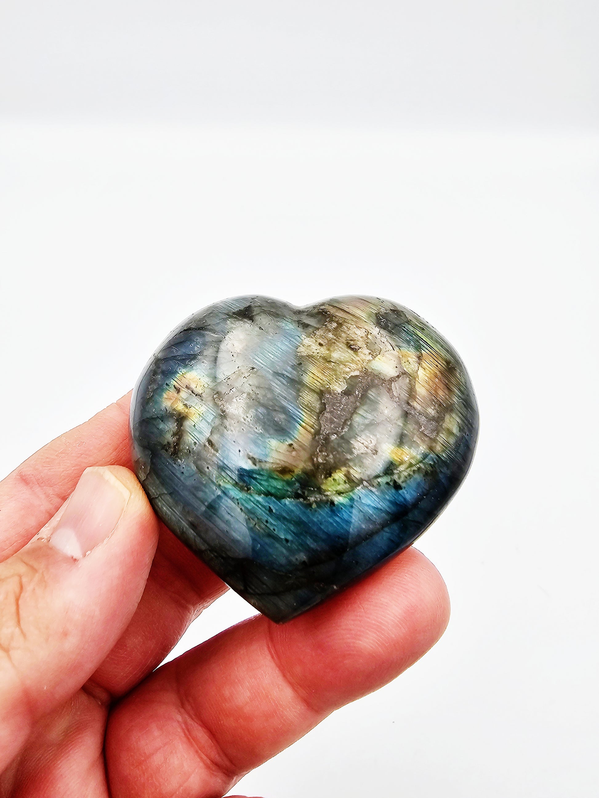 Labradorite Heart B 3" Diameter - Sacramento Crystal Co.