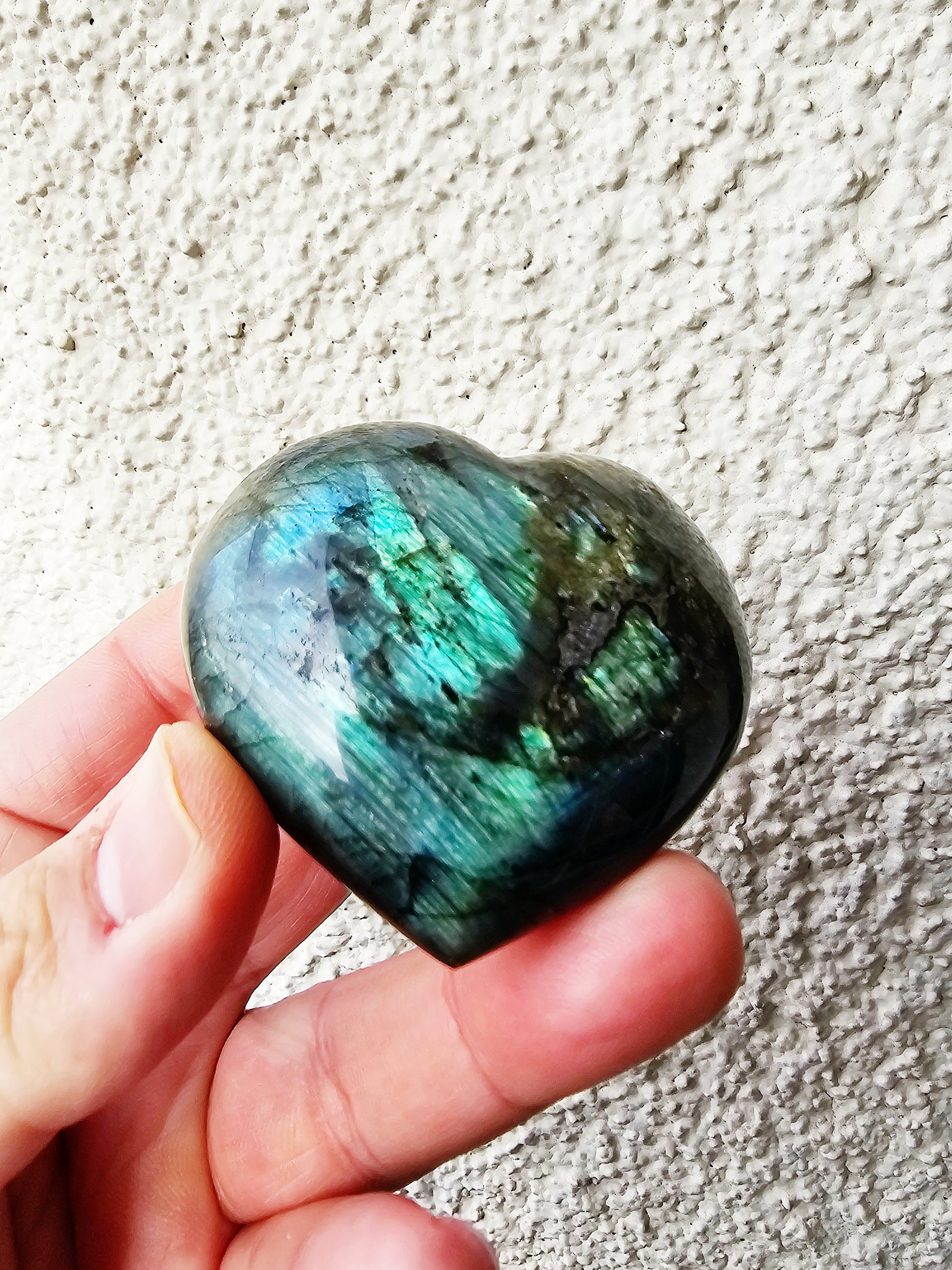 Labradorite Heart B 3" Diameter - Sacramento Crystal Co.