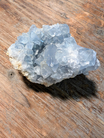 Celestite Raw med D
