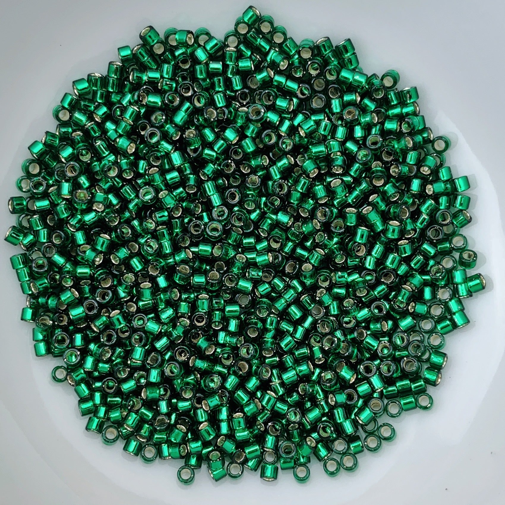 11/0 Delica - S/L Emerald DB0148 - The Bead N Crystal & Enclave Gems