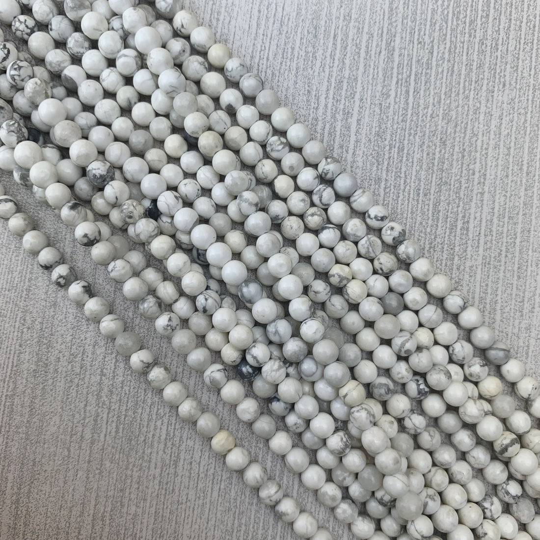 Howlite 4 mm - The Bead N Crystal & Enclave Gems