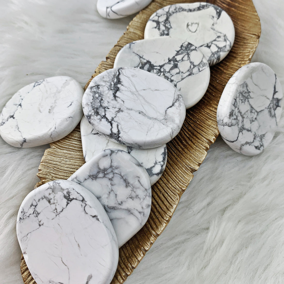 Howlite Palm Stone (846) - The Bead Shoppe